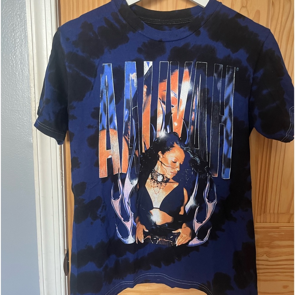 Aaliyah Graphic Tee
